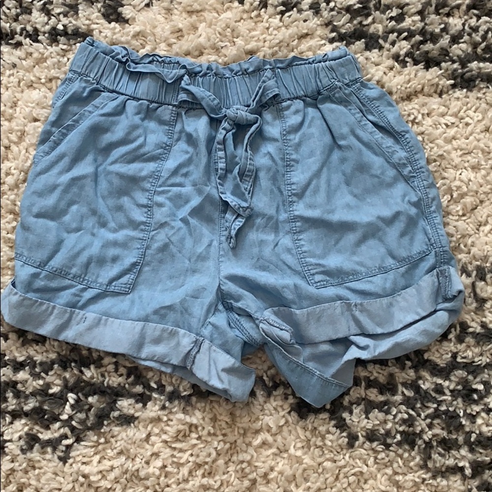 Aerie light wash stretchy paper waist bag shorts
